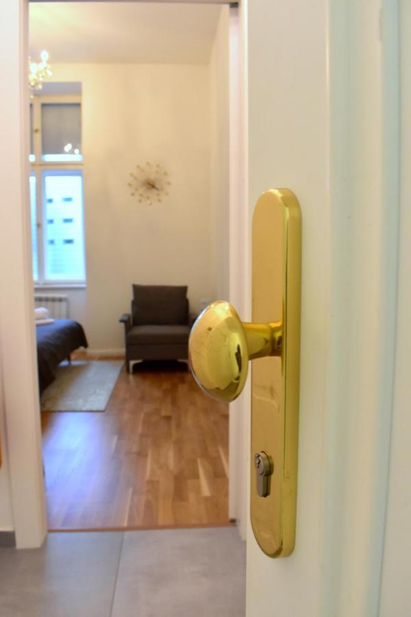 Lovely Apartment In Center 布拉格 外观 照片
