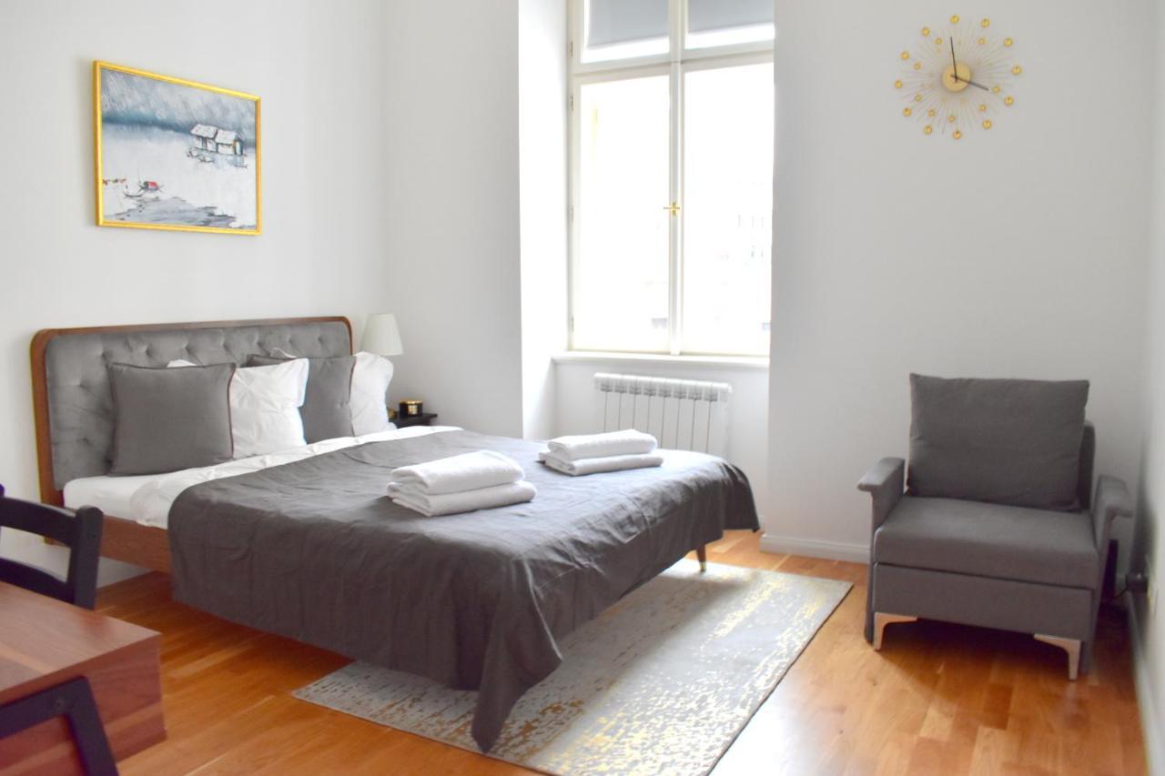 Lovely Apartment In Center 布拉格 外观 照片